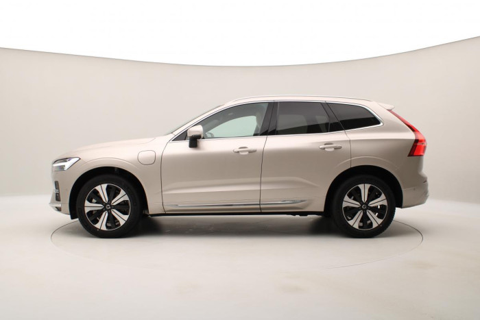 Volvo XC60 T6 AWD AT RECHARGE BRIGHT PLUS 2.0 AT Plus