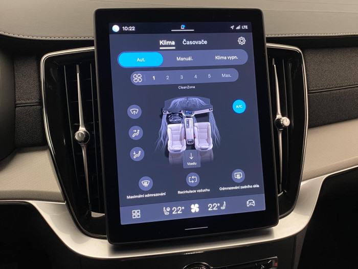 Volvo XC90 T8 AWD RECHARGE CORE AUT CZ 7m