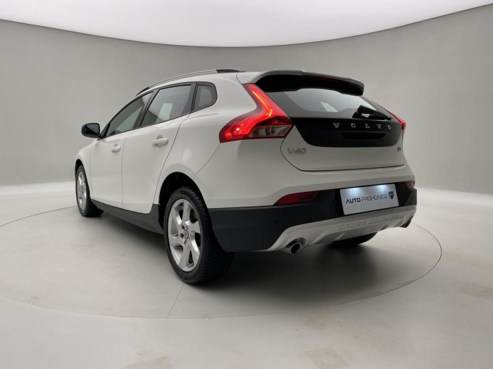 Volvo V40 CC D3 MOMENTUM REZERVACE 2.0 d CC CC Momentum
