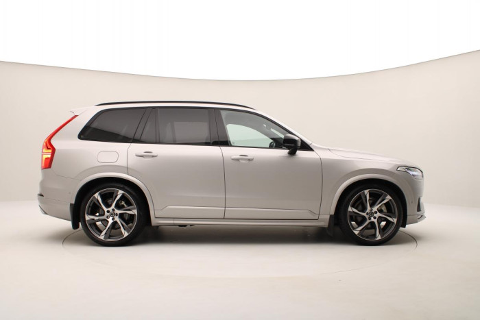 Volvo XC90 B5 AWD ULTIMATE DARK REZERVACE