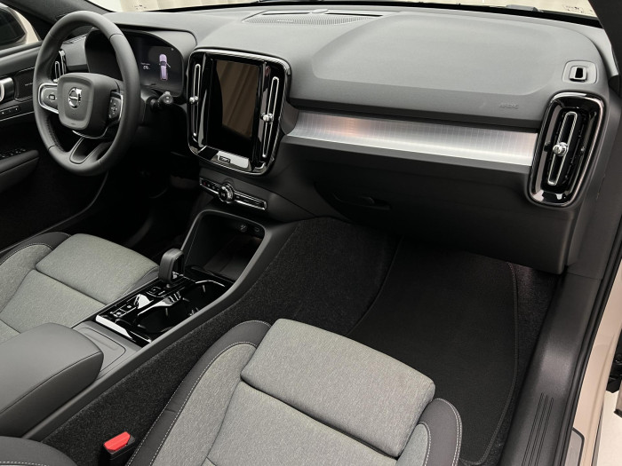 Volvo XC40 B3 DARK PLUS AUT