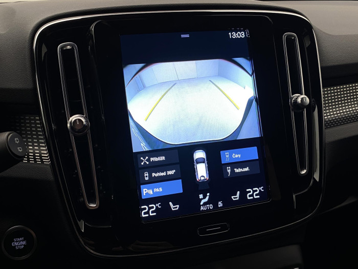 Volvo XC40 B4 AWD R-DESIGN AUT CZ