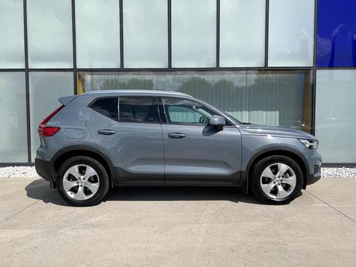 Volvo XC40 B4 AWD MOMENTUM Aut REZERVACE 2.0 Momentum