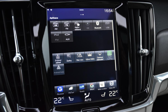 Volvo V90 CC D5 AWD PRO AUT REZERVACE 2.0 d CC CC