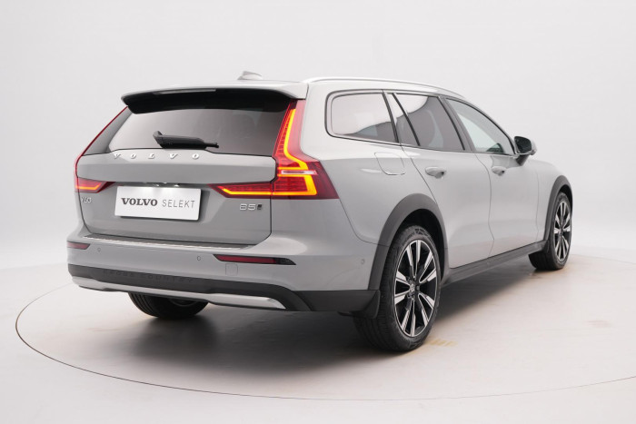 Volvo V60 CC B5 AWD PLUS BRIGHT 1.maj.