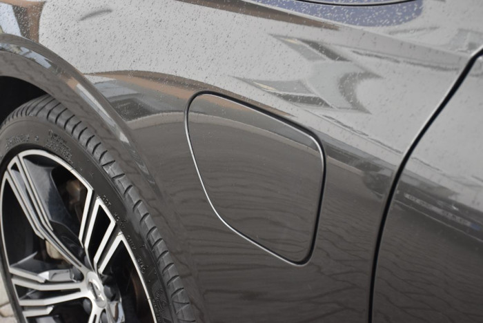 Volvo V60 T8 AWD RECHARGE REZERVACE