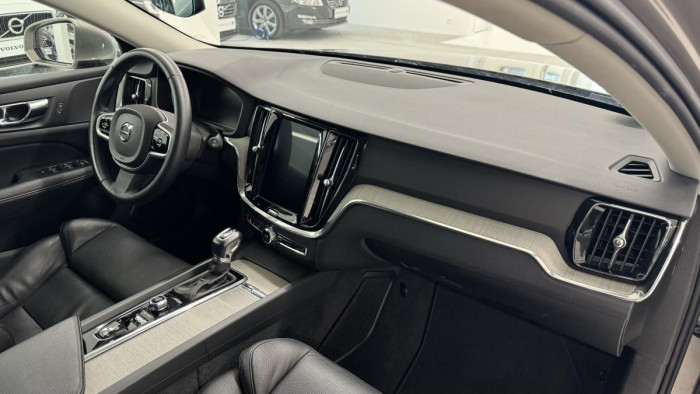 Volvo V60 D4 INSCRIPTION AUT REZERVACE 2.0 d