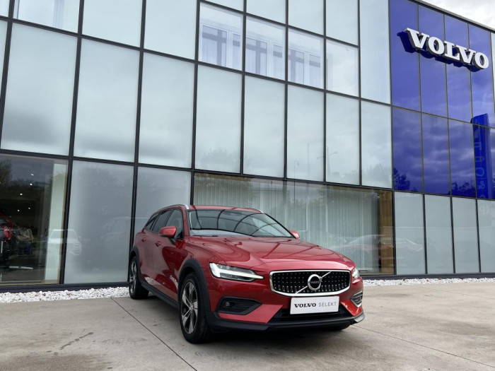 Volvo V60 CROSS COUNTRY B4 AWD Aut 1.maj