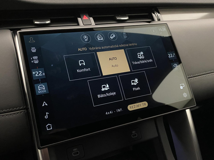 Land Rover Discovery Sport D200 DYNAMIC HSE AWD Aut 2.0 d Dynamic