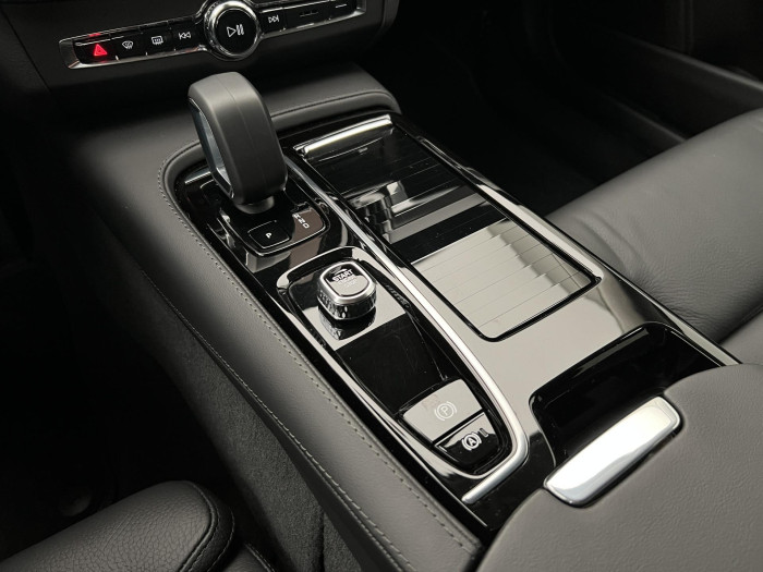 Volvo V90 T6 AWD RECHARGE PLUS DARK AUT