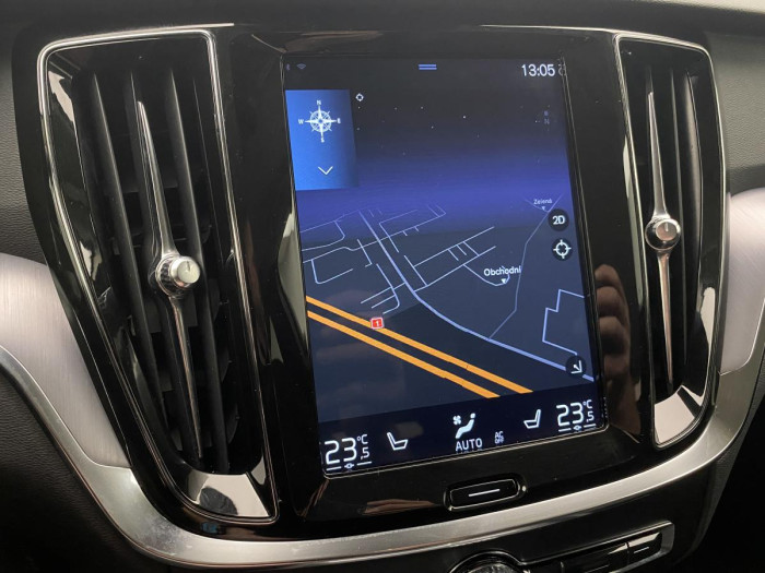 Volvo V60 D4 MOMENTUM 1.maj. REZERVACE 2.0 d Momentum