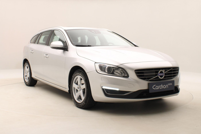 Volvo V60 D4 SUMMUM AUT NAVIGACE 2.0 d Summum