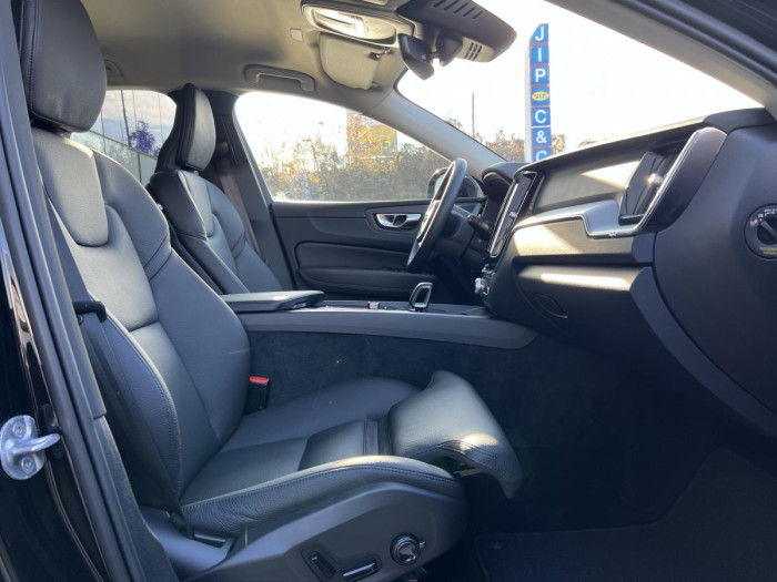 Volvo XC60 B4 AWD BRIGHT PLUS Aut 1.maj.