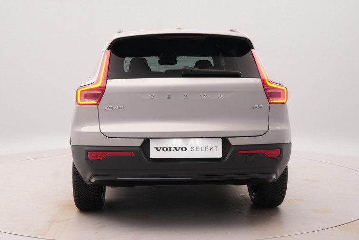 Volvo XC40 B3 PLUS DARK AUT REZERVACE