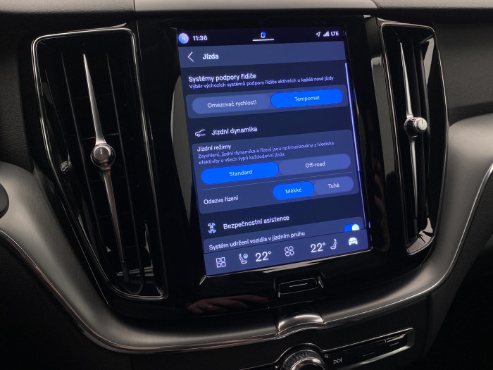 Volvo XC60 B4 AWD CORE AUT CZ