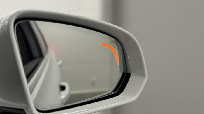 Volvo V60 T6 RECHARGE REZERVACE