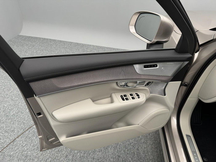 Volvo XC90 B5 AWD AUT BRIGHT ULTRA 7 míst