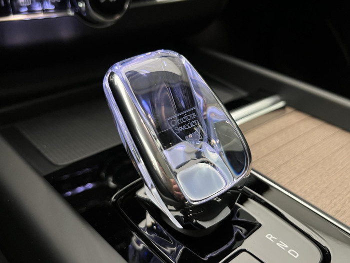 Volvo XC60 T6 AWD RECHARGE DARK ULTRA AUT