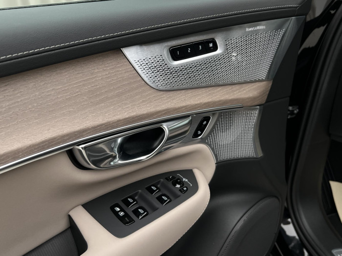 Volvo XC90 T8 AWD RECHARGE DARK PLUS AUT