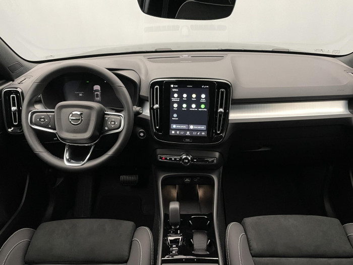 Volvo XC40 B3 AUT DARK ULTRA