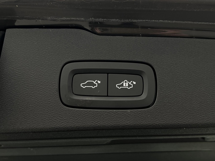 Volvo V60 B4 INSCRIPTION AUT 1.maj.