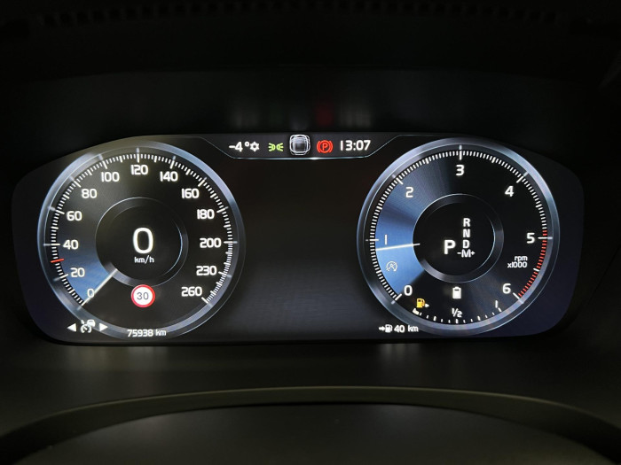 Volvo V90 B4 R-DESIGN AUT 1.maj.