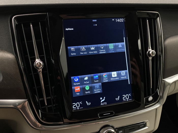 Volvo V90 CC D5 AWD MOMENTUM AUT CZ 2.0 d CC CC Momentum