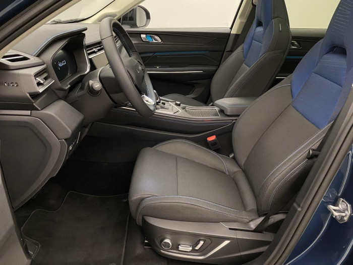 Lynk & Co 01 PHEV DCT AUT REZERVACE