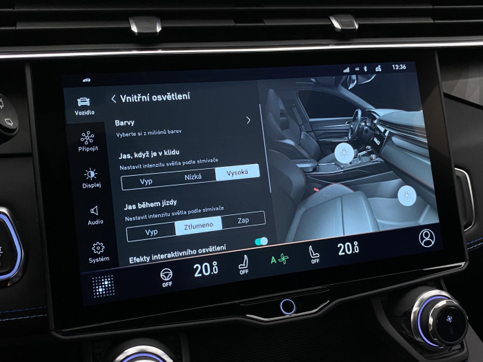 Lynk & Co 01 PHEV DCT AUT 1.maj REZERVACE