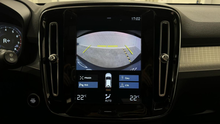 Volvo XC40 T3 MOMENTUM REZERVACE 1.5 Momentum