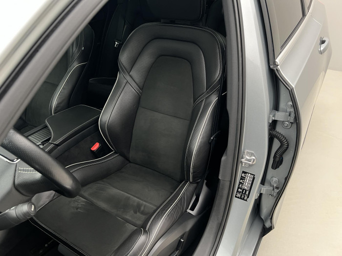Volvo V90 D5 AWD R-DESIGN AUT CZ 2.0 d