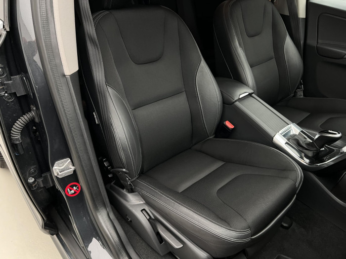 Volvo XC60 D4 AWD MOMENTUM AUT 2.4 d Momentum