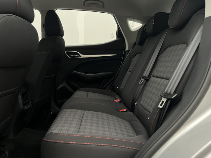 MG ZS 1.5 ESSENTIAL PLUS CZ 1.maj.