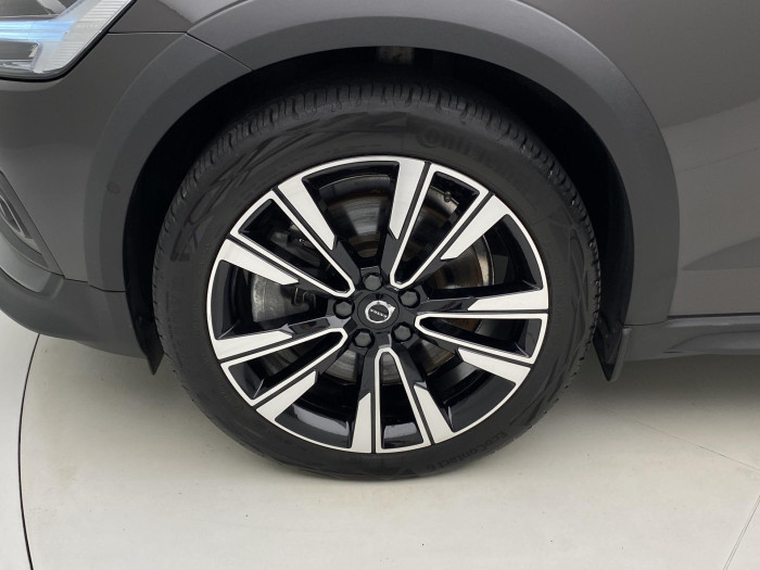 Volvo V60 CC B5 AWD PLUS REZERVACE