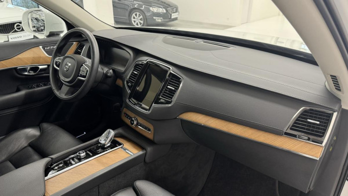 Volvo XC90 B5 AWD INSCRIPTION REZERVACE