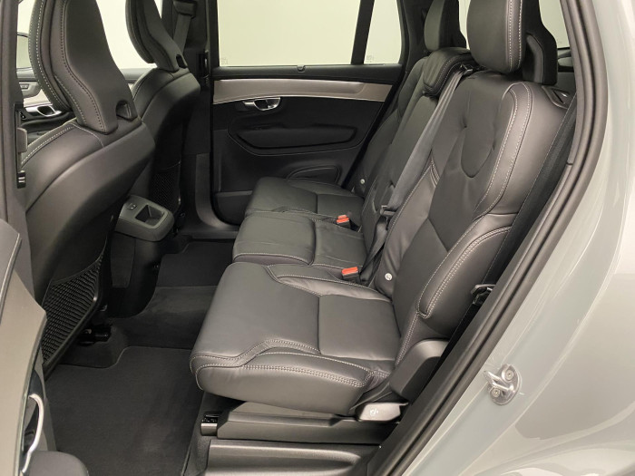 Volvo XC90 B5 AWD BLACK EDITION PLUS 7