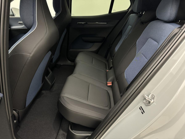 Volvo EX30 PURE ELECTRIC RECHAR. CORE RWD