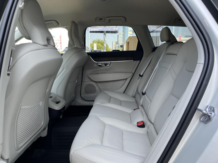 Volvo V90 B6 AWD INSCRIPTION Aut 1.maj.