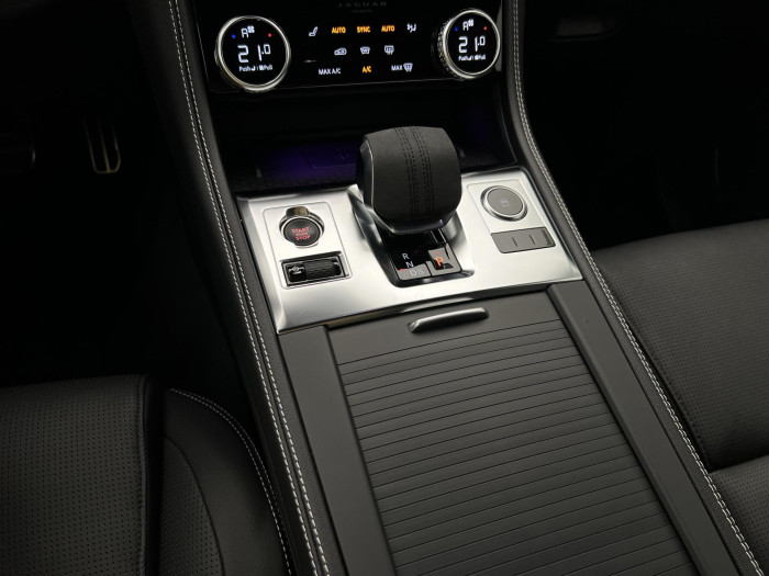 Jaguar F-Pace D300 AWD R-DYNAMIC SE AUT 3.0 d Dynamic SE