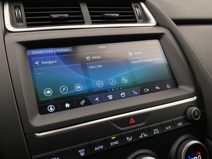 Jaguar E-Pace D150 S AWD AUT REZERVACE 2.0 d