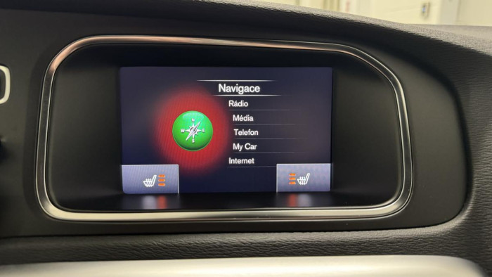 Volvo V40 D2 INSCRIPTION REZERVACE 2.0 d