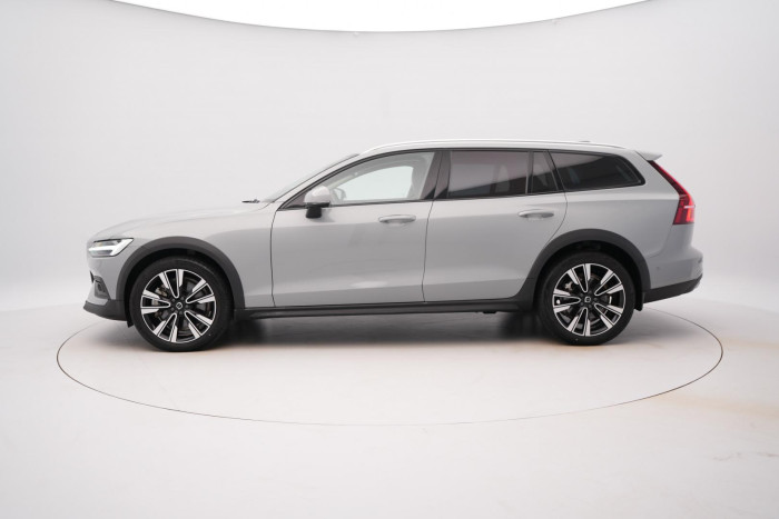 Volvo V60 CC B5 AWD PLUS BRIGHT 1.maj.