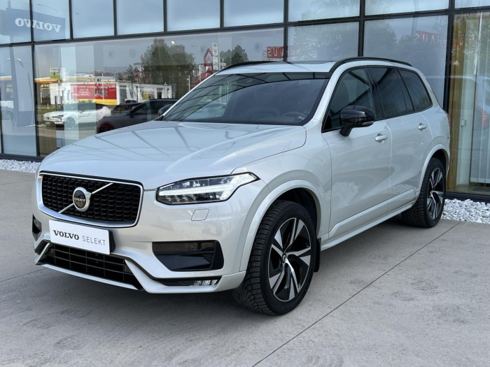 Volvo XC90 B5 AWD R-DESIGN 7MÍSTNÁ Aut