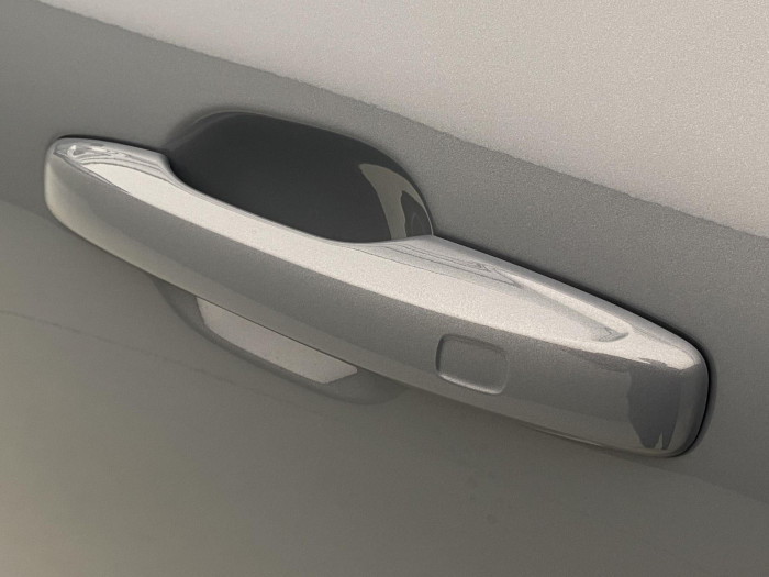 Volvo XC60 B4 AWD PLUS DARK REZERVACE