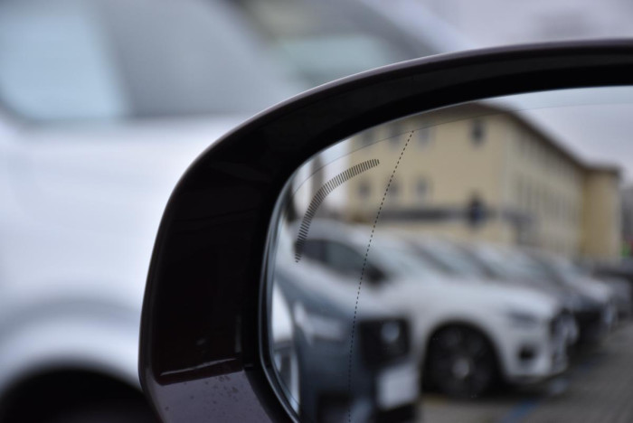 Volvo V90 CC D5 AWD PRO AUT REZERVACE 2.0 d CC CC
