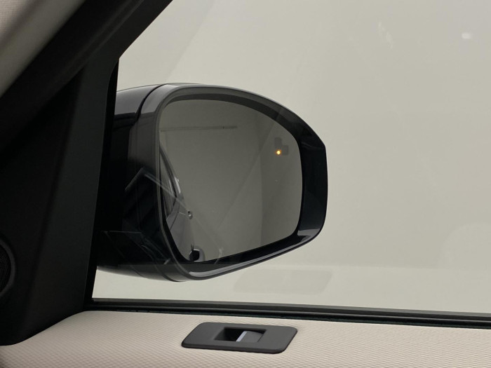 Land Rover Discovery D350 DYNAMIC SE AWD REZERVACE 3.0 d Dynamic SE