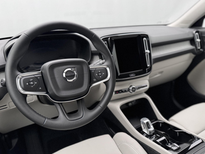 Volvo XC40 B3 AUT DARK PLUS