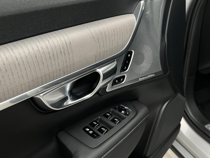 Volvo V90 T6 AWD RECHARGE PLUS DARK AUT