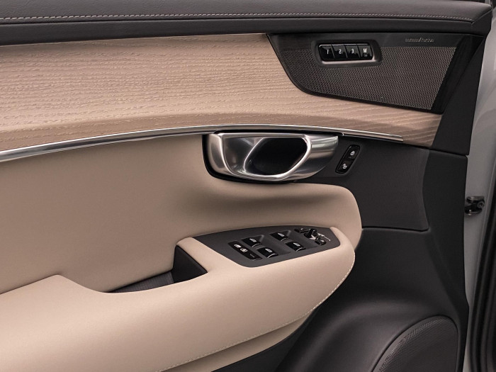 Volvo XC90 T8 AWD RECHARGE DARK PLUS 7m