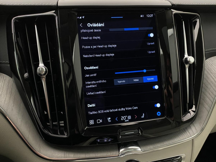 Volvo XC60 B5 AWD ULTIMATE AUT REZERVACE
